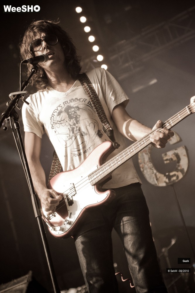 20/37 photos du spectacle Gush