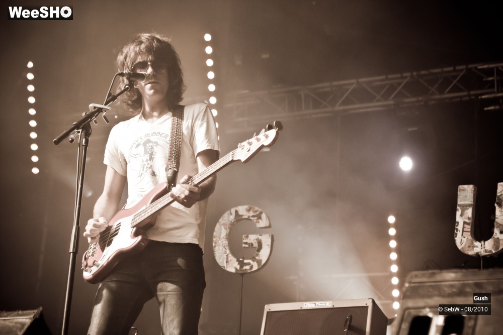 32/37 photos du spectacle Gush