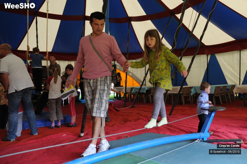 4/43 photos du spectacle Cirqu'en Cavale