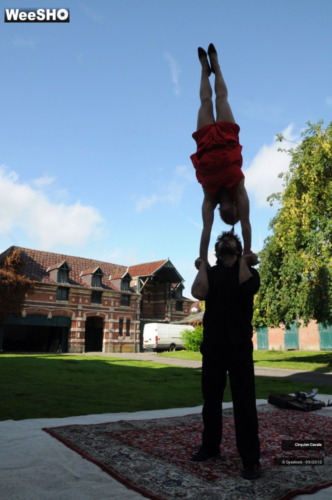 12/43 photos du spectacle Cirqu'en Cavale