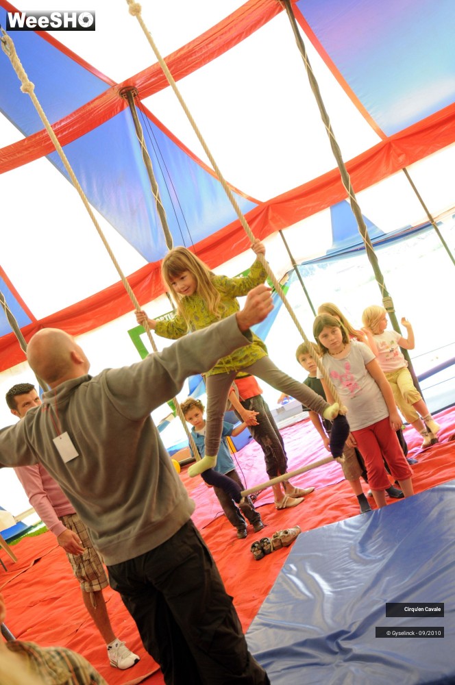 13/43 photos du spectacle Cirqu'en Cavale