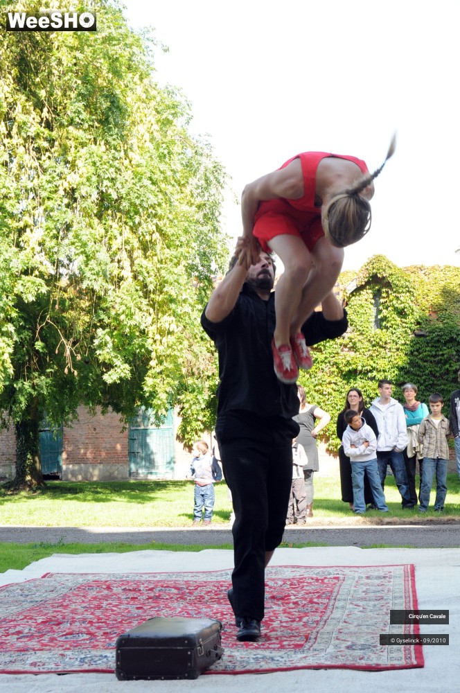 14/43 photos du spectacle Cirqu'en Cavale