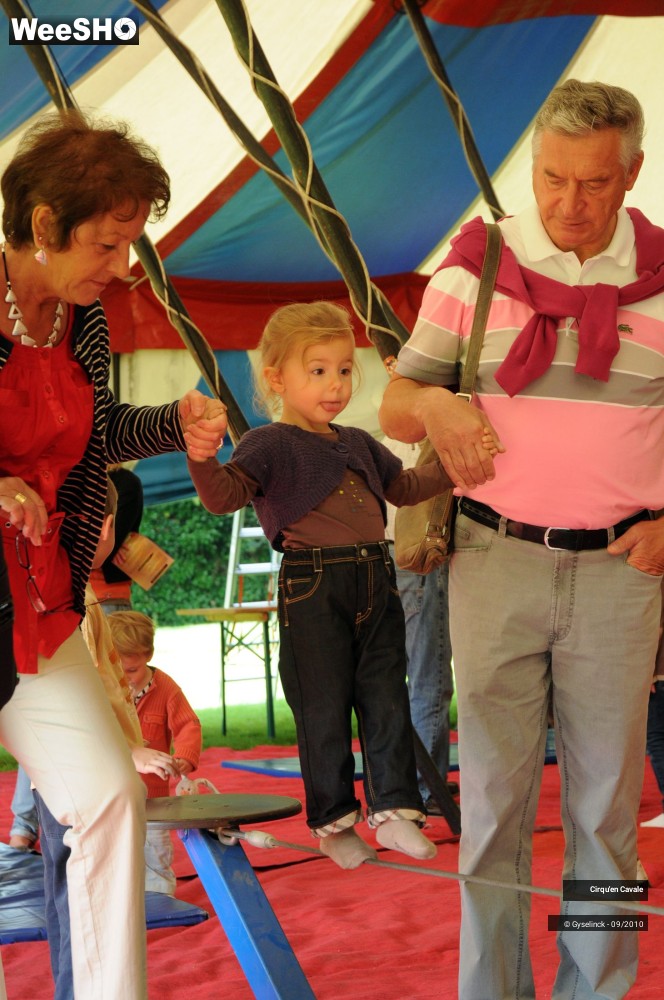 15/43 photos du spectacle Cirqu'en Cavale