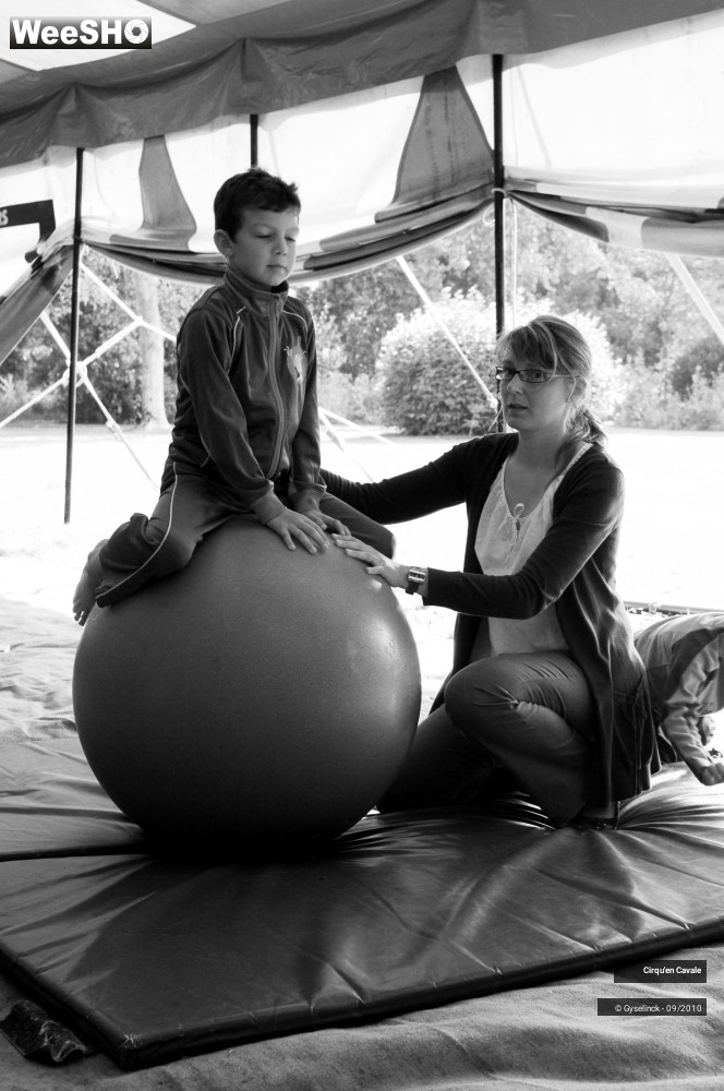 25/43 photos du spectacle Cirqu'en Cavale