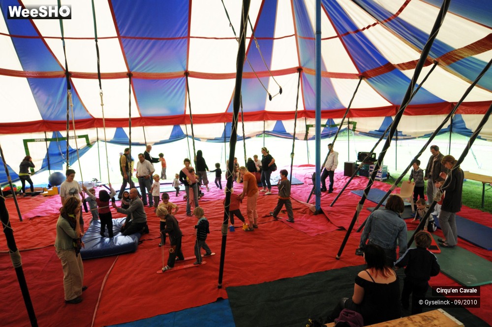 31/43 photos du spectacle Cirqu'en Cavale