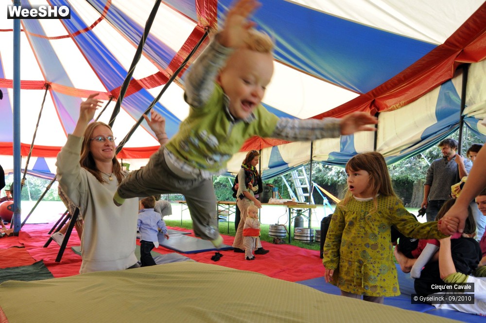 34/43 photos du spectacle Cirqu'en Cavale