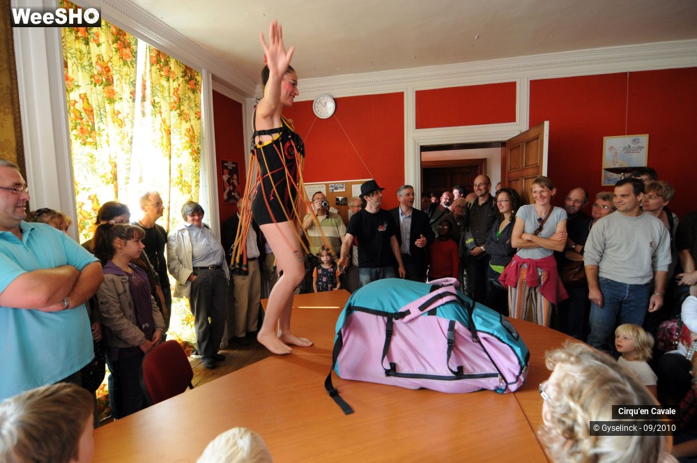 40/43 photos du spectacle Cirqu'en Cavale
