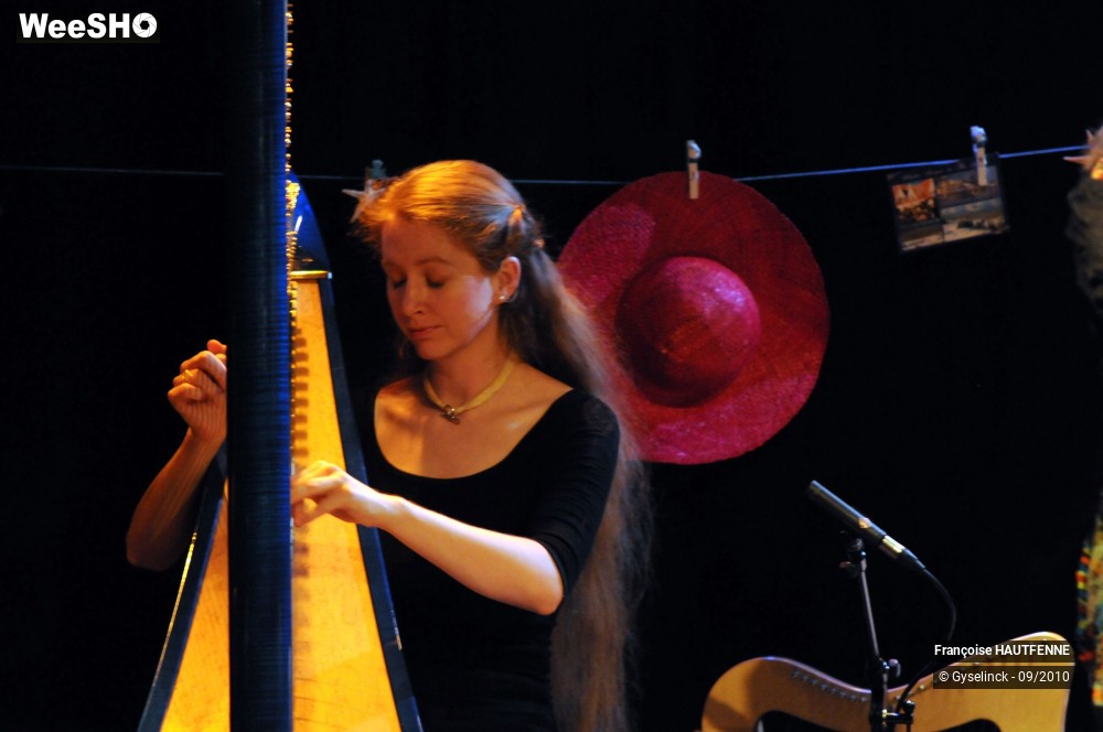 20/30 photos du spectacle Françoise HAUTFENNE