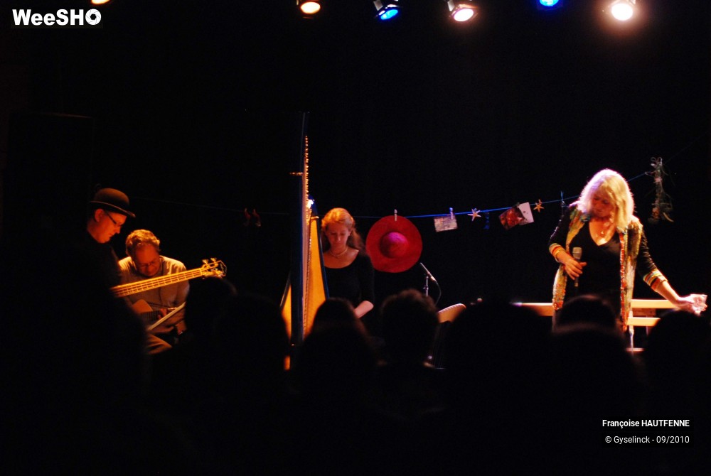 30/30 photos du spectacle Françoise HAUTFENNE