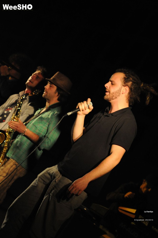 1/20 photos du spectacle La Familya