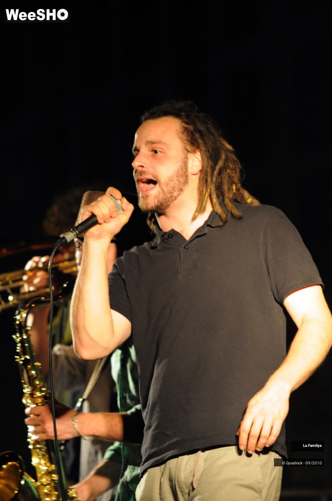 6/20 photos du spectacle La Familya