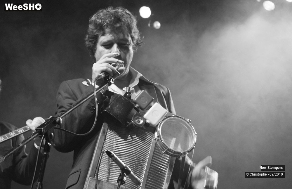 8/30 photos du spectacle New Stompers