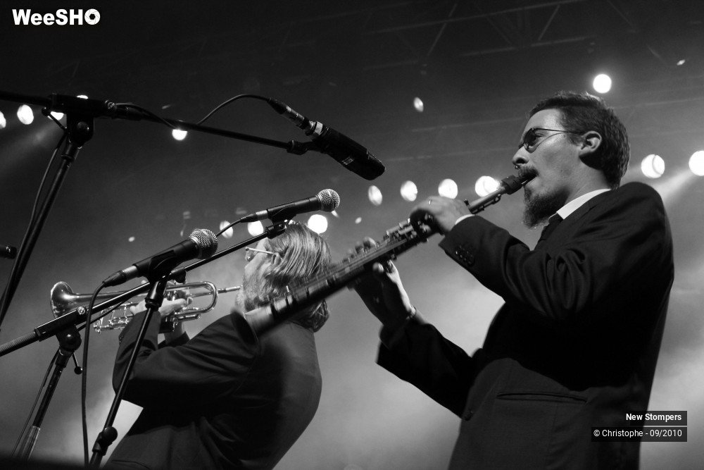 13/30 photos du spectacle New Stompers