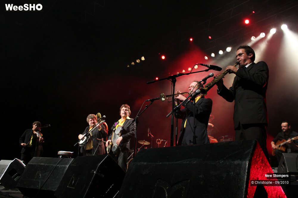 17/30 photos du spectacle New Stompers