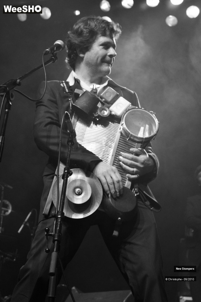 22/30 photos du spectacle New Stompers