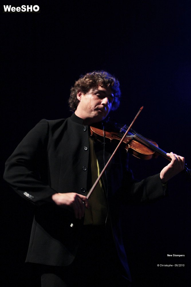 26/30 photos du spectacle New Stompers