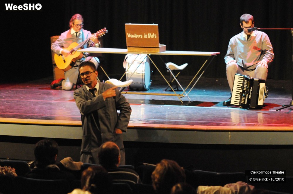 30/30 photos du spectacle Vendeurs de Mots