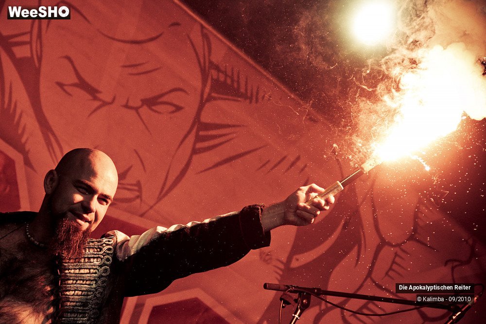 25/33 photos du spectacle Die Apokaliptiken Reiter