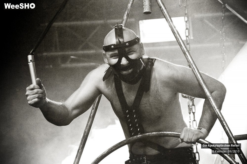27/33 photos du spectacle Die Apokaliptiken Reiter
