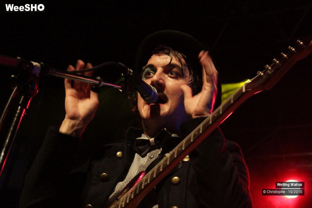 2/18 photos du spectacle Welling Walrus