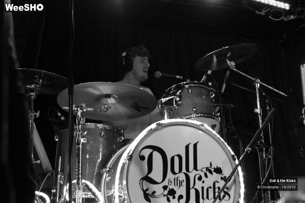 15/31 photos du spectacle Doll and the Kicks