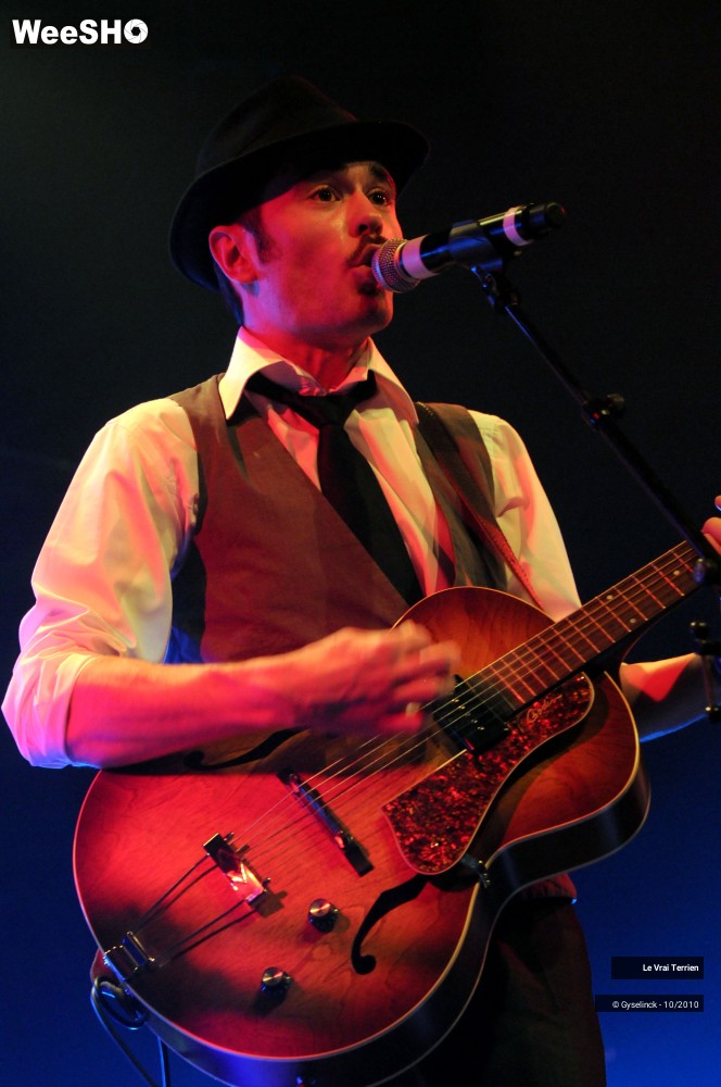 4/20 photos du spectacle Le Vrai Terrien