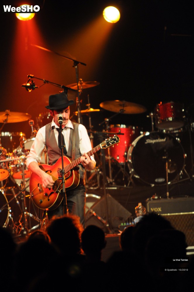 8/20 photos du spectacle Le Vrai Terrien