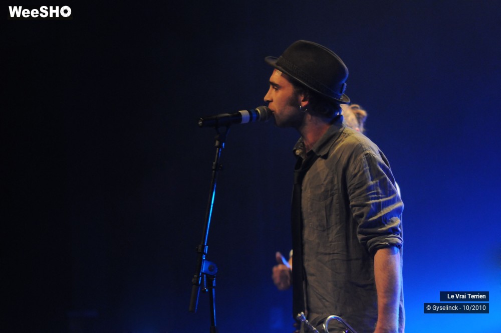 14/20 photos du spectacle Le Vrai Terrien