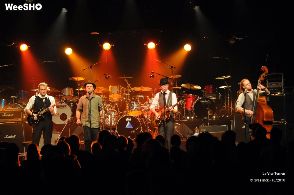 20/20 photos du spectacle Le Vrai Terrien