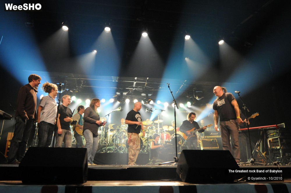 30/36 photos du spectacle The Greatest Rock Band Of Babylon