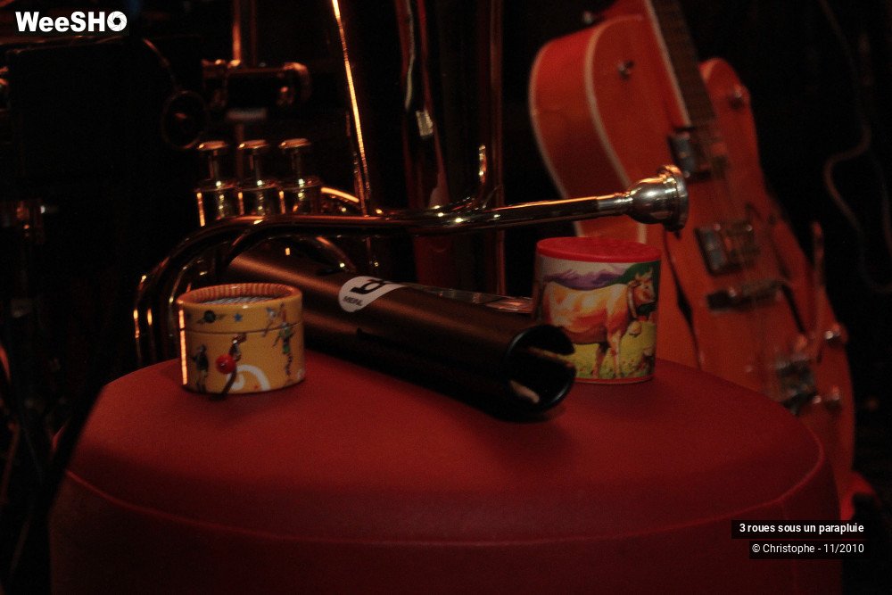 1/43 photos du spectacle 3 roues sous un parapluie