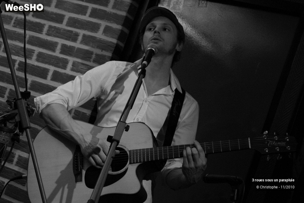 9/43 photos du spectacle 3 roues sous un parapluie