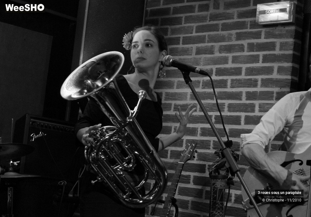 17/43 photos du spectacle 3 roues sous un parapluie