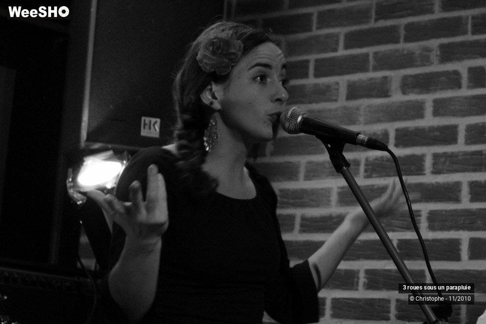 22/43 photos du spectacle 3 roues sous un parapluie