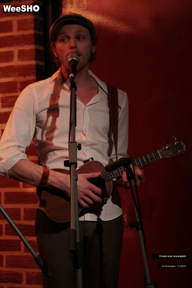 27/43 photos du spectacle 3 roues sous un parapluie