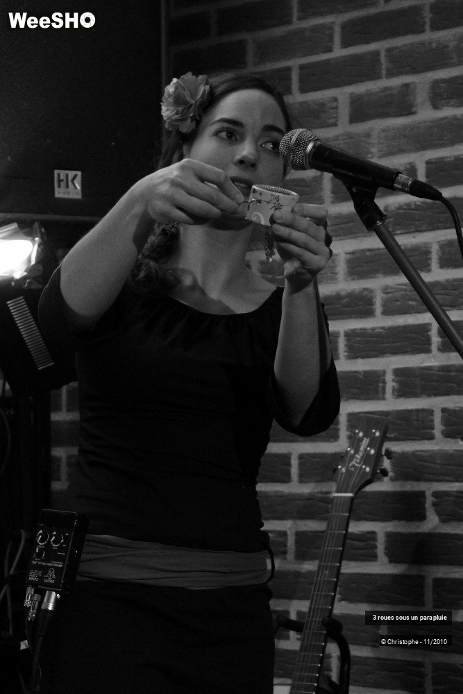 30/43 photos du spectacle 3 roues sous un parapluie