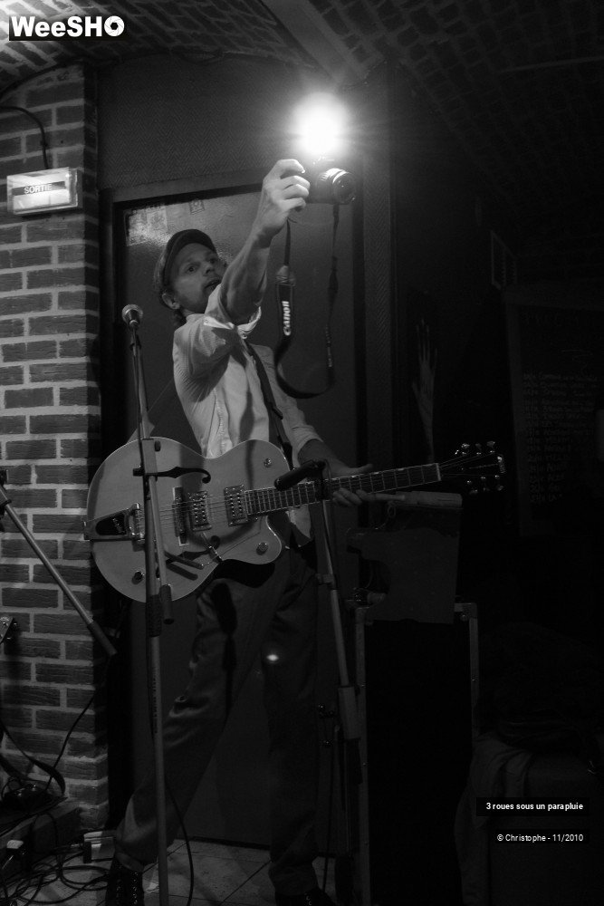 34/43 photos du spectacle 3 roues sous un parapluie