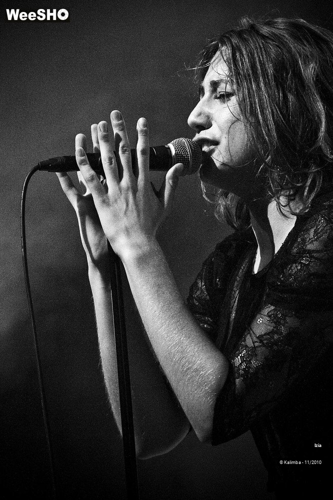 2/33 photos du spectacle Izia