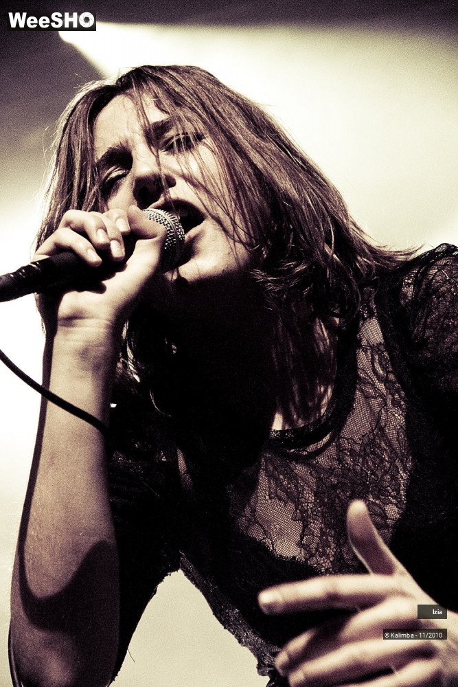 3/33 photos du spectacle Izia