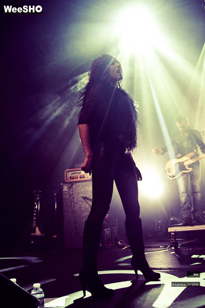 5/33 photos du spectacle Izia