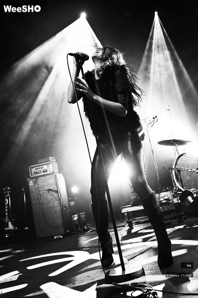 18/33 photos du spectacle Izia