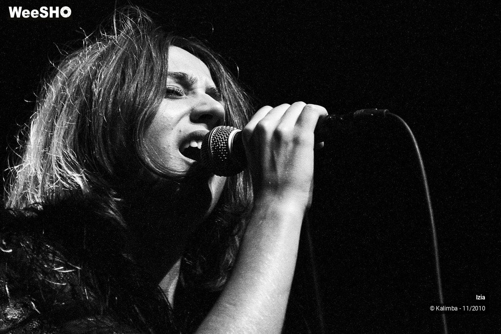 19/33 photos du spectacle Izia