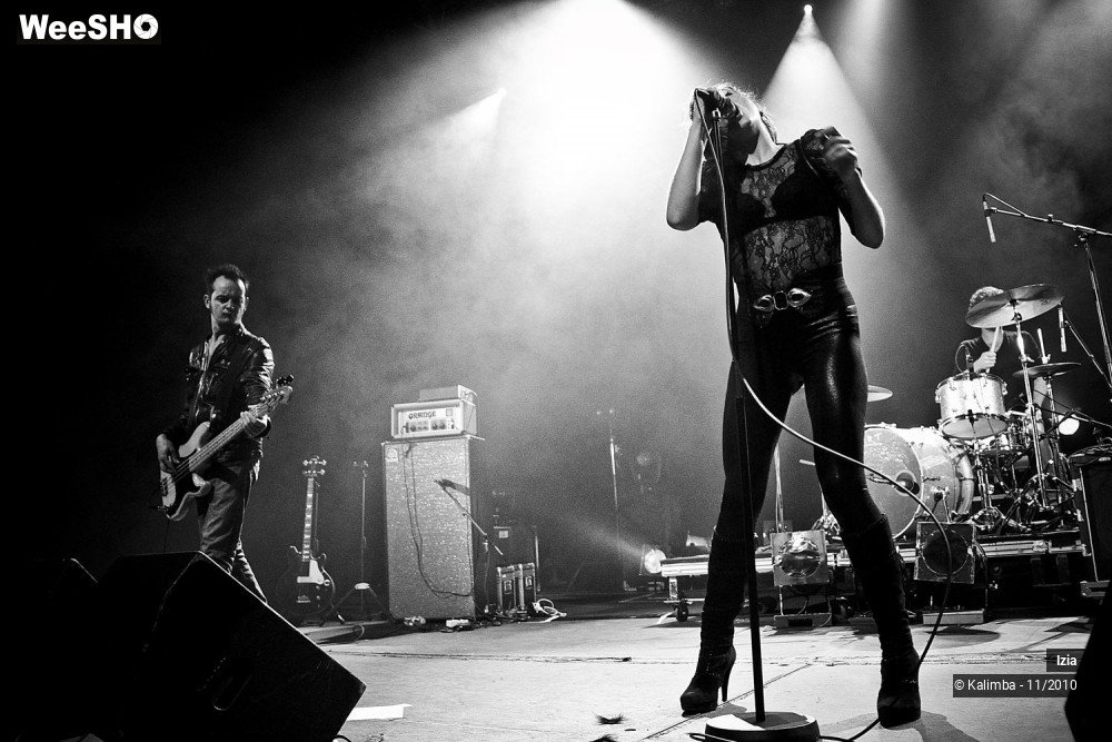 21/33 photos du spectacle Izia