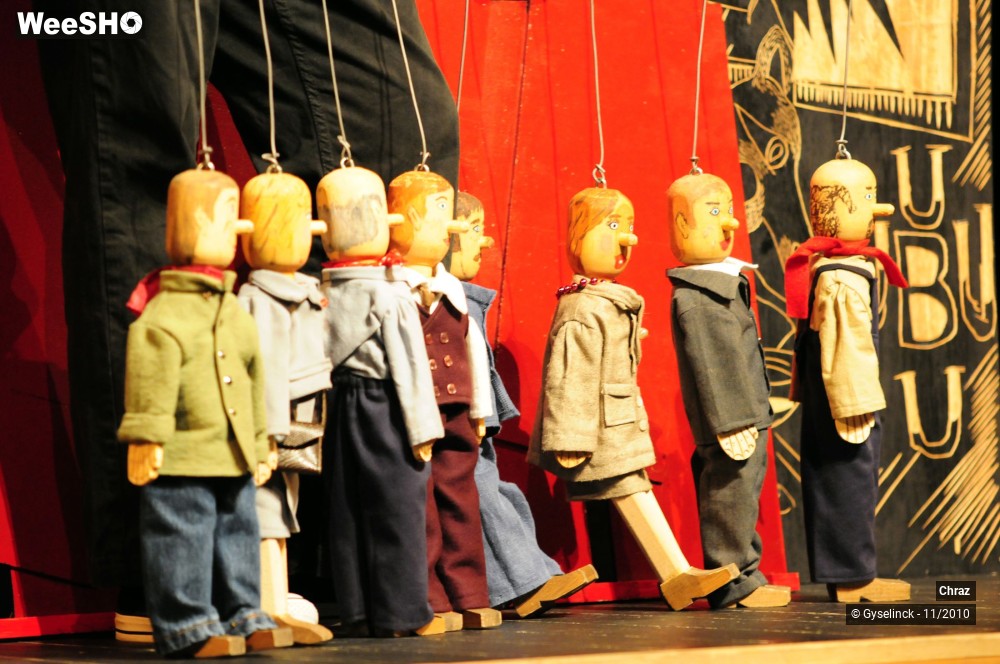 16/18 photos du spectacle Ubu à L'Eysée