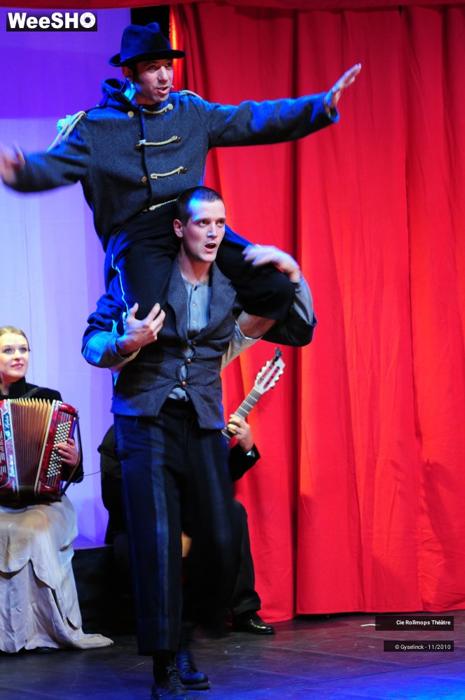 8/27 photos du spectacle Mystero Buffo