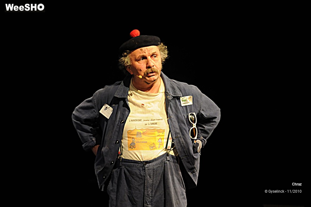 14/23 photos du spectacle 2036, le fond populaire