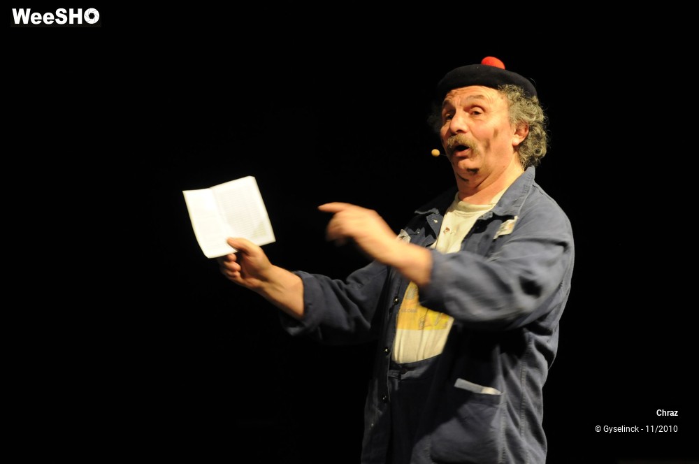 18/23 photos du spectacle 2036, le fond populaire