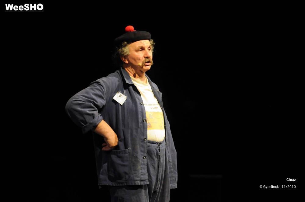 19/23 photos du spectacle 2036, le fond populaire