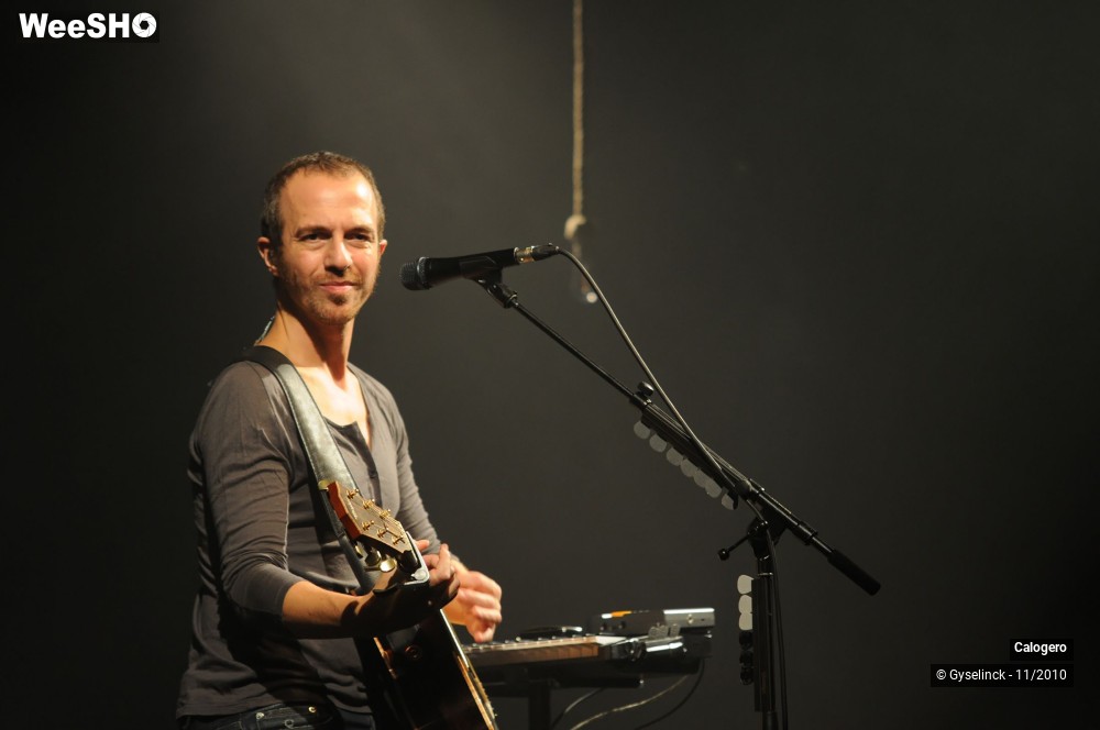 25/26 photos du spectacle Calogero