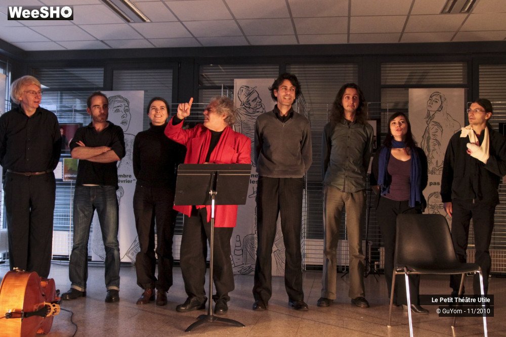 10/33 photos du spectacle Le Petit Théâtre Utile